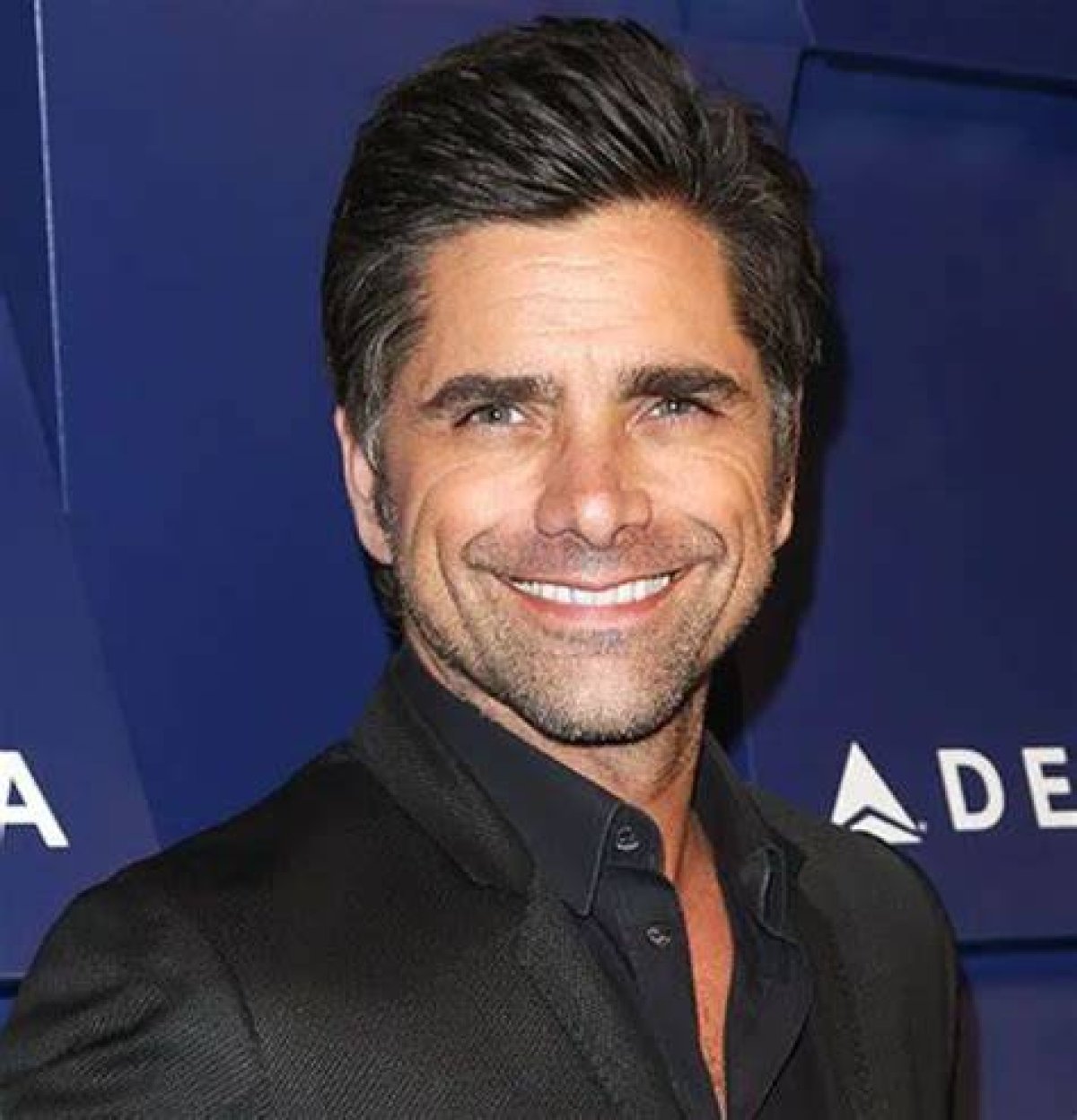 Exploring the Net Worth of John Stamos: a Look into His Wealth and Success
